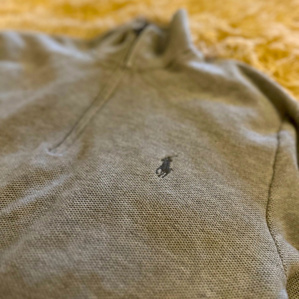 Men’s Large Polo quarter zip sweater / like new